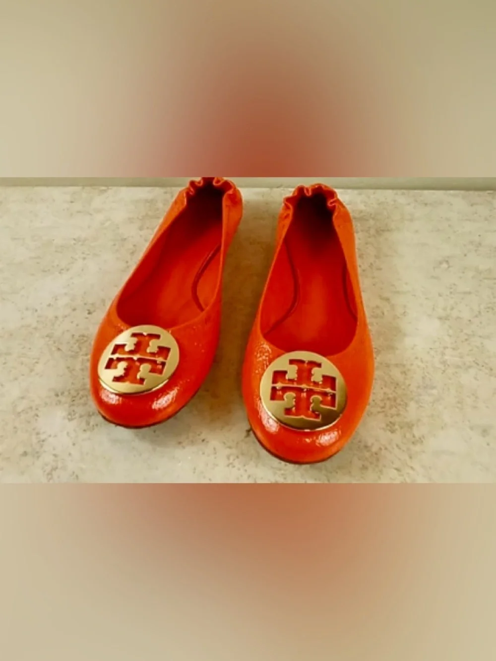 Tory Burch Orange Patent Leather Ballet Flats with Gold Logo - Picture 4 of 9